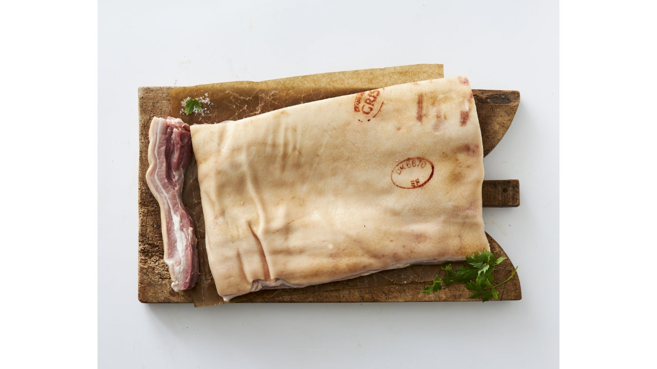 Brystflæsk m/svær u/ben ca 4kg