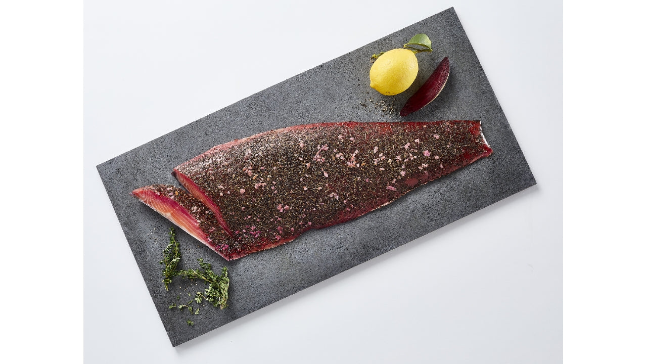 Røget laks m/rødbede,citron og tim. 900-